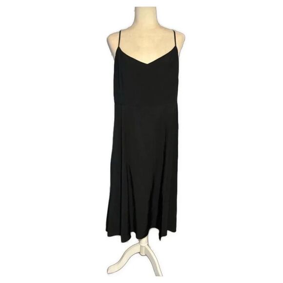 Uniqlo Dresses & Skirts - Uniqlo Women’s Solid Black Rayon V Neck Tank Midi Dress Large